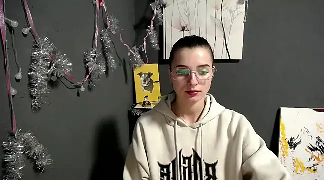 Snapshot of lady_olivia_ chatting on 19, 12, 2024 lady olivia  online show from 19, 12, 2024
