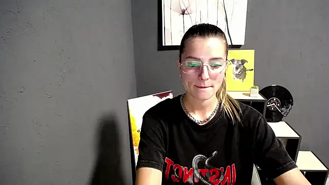 Snapshot of lady_olivia_ chatting on 22, 9, 2025 lady olivia  online show from 22, 9, 2025