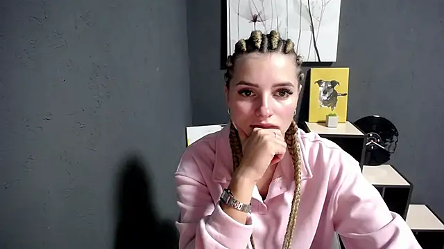 Snapshot of lady_olivia_ chatting on 14, 10, 2025 lady olivia  online show from 14, 10, 2025