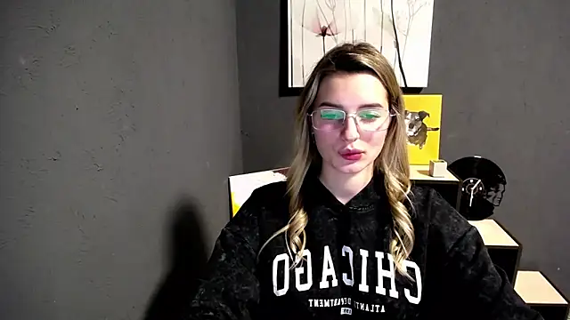 lady olivia  online show from 13, 2, 2026