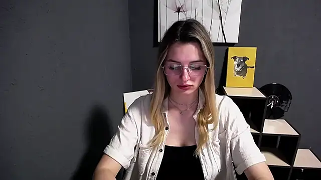 Snapshot of lady_olivia_ chatting on 20, 5, 2026 lady olivia online show from 20, 5, 2026