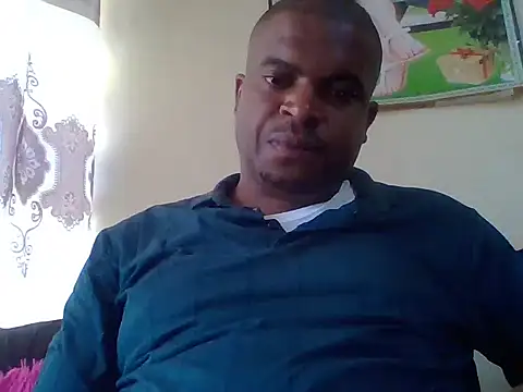 Snapshot of lui_cuuty chatting on 19, 9, 2025 lui cuuty online show from 19, 9, 2025