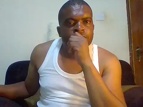 Snapshot of lui_cuuty chatting on 1, 10, 2025 lui cuuty online show from 1, 10, 2025