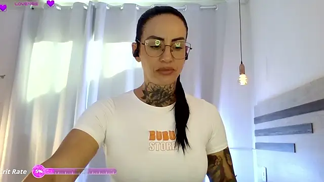 YasmimBrasil online show from 17, 12, 2025