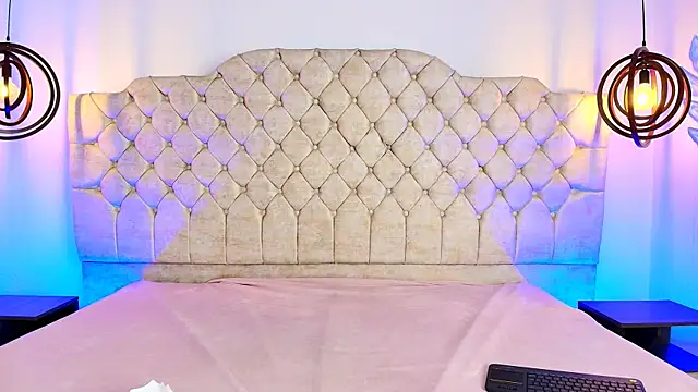 Victoria Adams14 online show from 23, 2, 2025