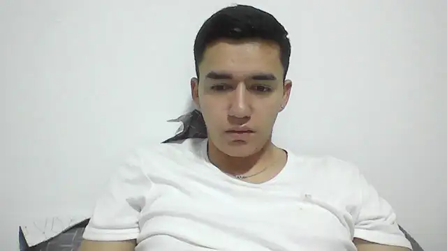 Snapshot of Estebitan_vm chatting on 1, 10, 2025 Estebitan vm online show from 1, 10, 2025