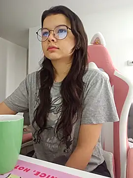 azumiichan online show from 25, 10, 2025