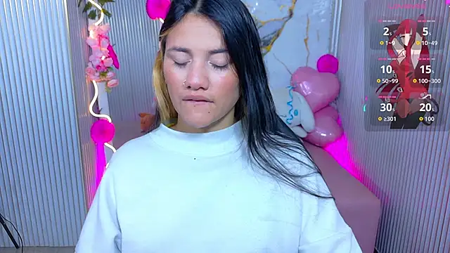 Snapshot of Chiara_tay chatting on 19, 6, 2026 Chiara tay online show from 19, 6, 2026