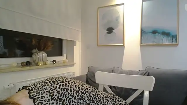 JulietteDiamond online show from 23, 2, 2025