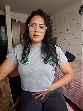 Thaliacooper  online show from 19, 3, 2026