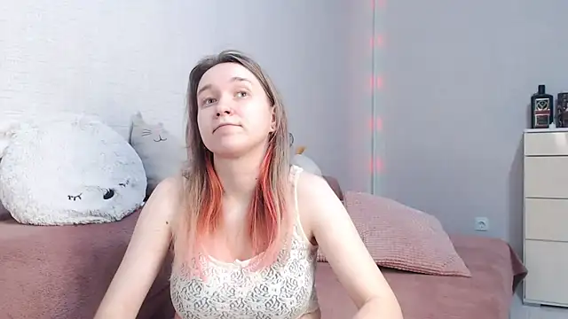 lovely hayley online show from 4, 4, 2026