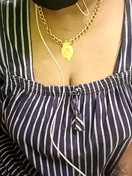 Snapshot of Aishu-tamil09 chatting on 21, 12, 2024 Aishu-tamil09 online show from 21, 12, 2024