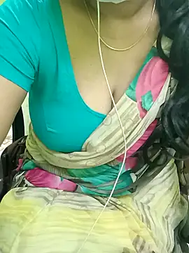 Snapshot of Aishu-tamil09 chatting on 24, 1, 2025 Aishu-tamil09 online show from 24, 1, 2025