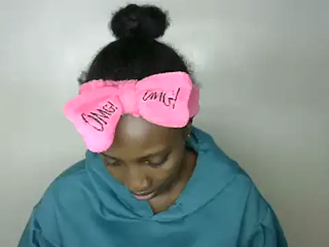 sweet-petite online show from 23, 1, 2025