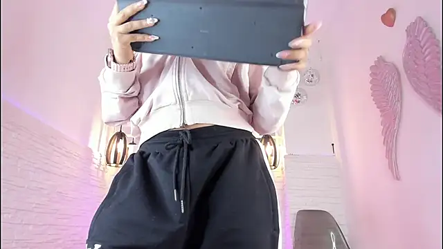 Snapshot of mia_six66 chatting on 2, 2, 2025 mia six66 online show from 2, 2, 2025