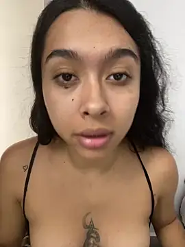 SweetLatiin  online show from 21, 12, 2025