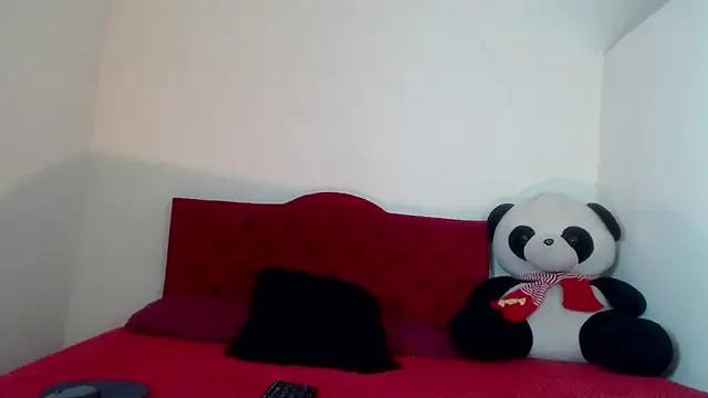 Snapshot of Luluu_08 chatting on 4, 2, 2025 Luluu 08 online show from 4, 2, 2025