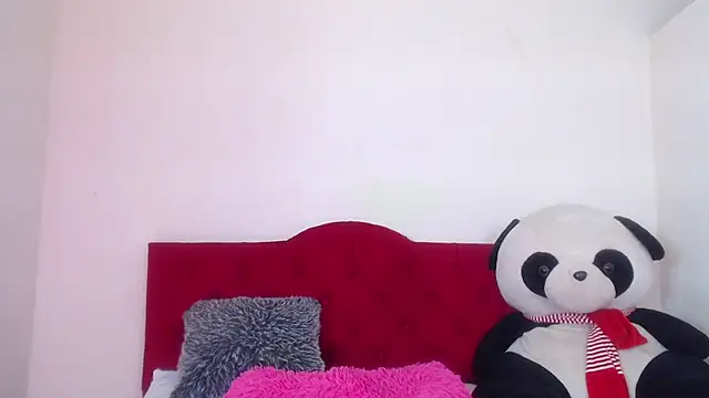 Snapshot of Luluu_08 chatting on 21, 2, 2025 Luluu 08 online show from 21, 2, 2025