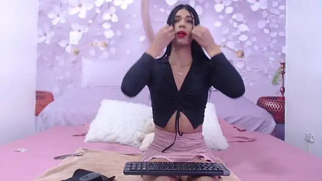 Snapshot of Luluu_08 chatting on 23, 9, 2025 Luluu 08 online show from 23, 9, 2025