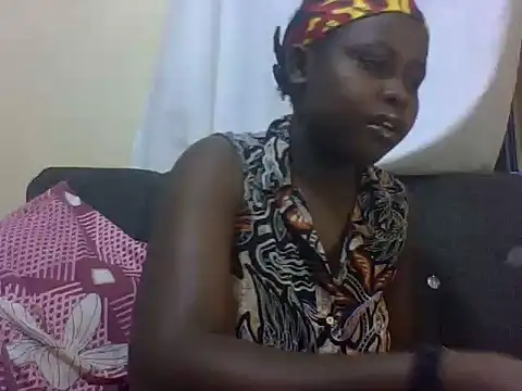 Snapshot of Sweetcecie01 chatting on 25, 3, 2026 Sweetcecie01 online show from 25, 3, 2026