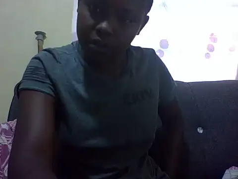 Snapshot of Sweetcecie01 chatting on 11, 4, 2026 Sweetcecie01 online show from 11, 4, 2026