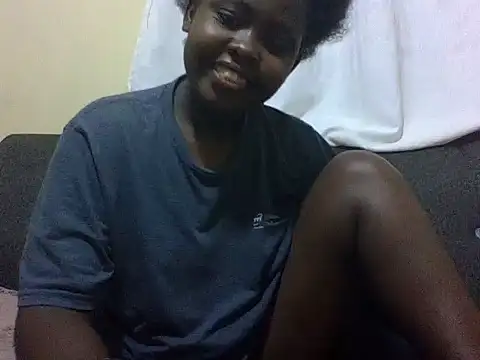 Snapshot of Sweetcecie01 chatting on 29, 4, 2026 Sweetcecie01 online show from 29, 4, 2026