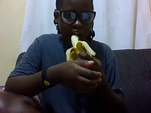 Snapshot of Sweetcecie01 chatting on 14, 5, 2026 Sweetcecie01 online show from 14, 5, 2026