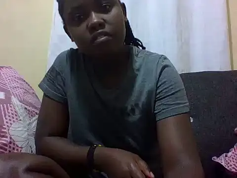 Snapshot of Sweetcecie01 chatting on 7, 6, 2026 Sweetcecie01 online show from 7, 6, 2026