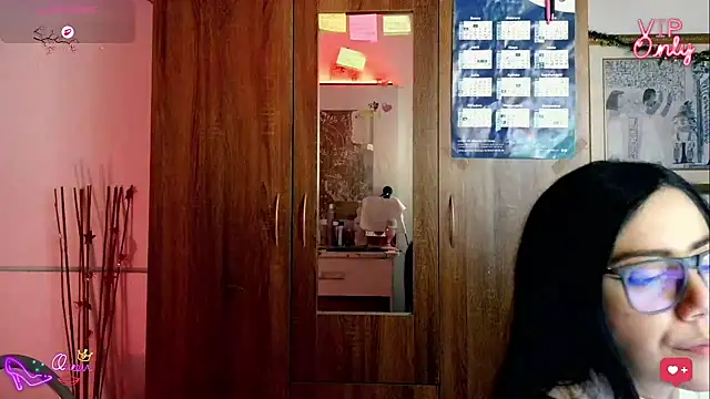 LauGrayJ online show from 14, 1, 2026