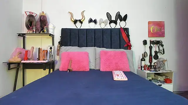 emmily giraldo online show from 15, 11, 2025