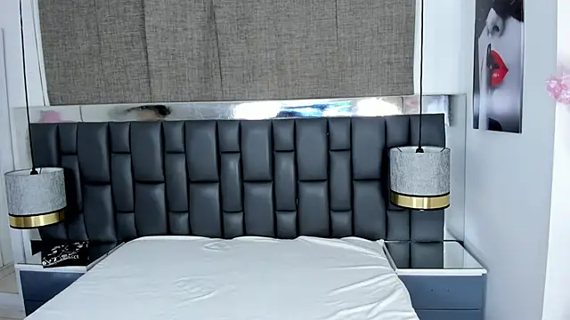 Snapshot of _cat_18 chatting on 3, 1, 2025  cat 18 online show from 3, 1, 2025