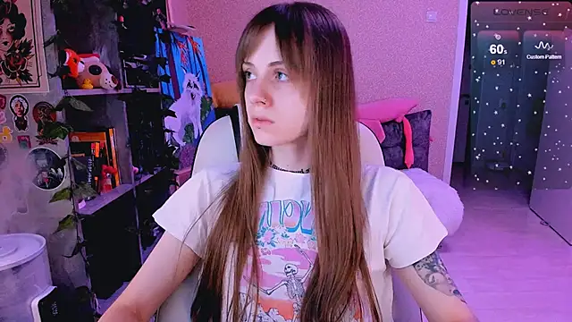 NaniMoore online show from 18, 2, 2025