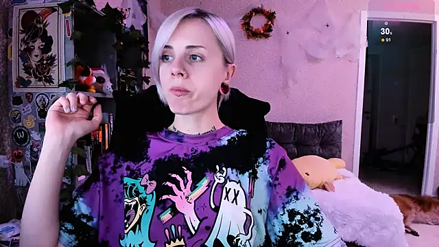 NaniMoore online show from 9, 10, 2025