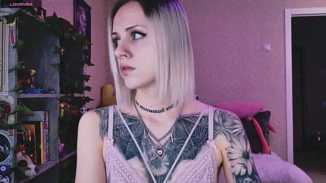 NaniMoore online show from 8, 2, 2026