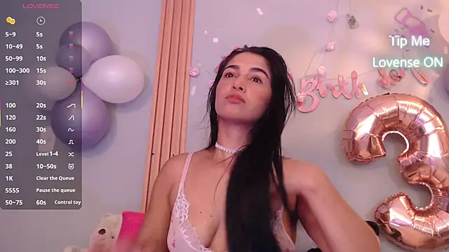 Snapshot of Thayssa_ross chatting on 21, 4, 2026 Thayssa ross online show from 21, 4, 2026