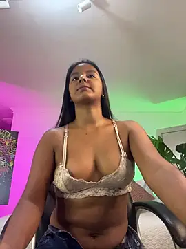 Snapshot of JANYLOVE__ chatting on 25, 5, 2026 JANYLOVE online show from 25, 5, 2026