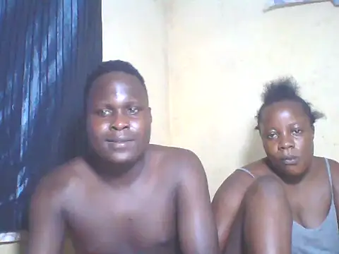 Snapshot of Dark_Queenchocolate chatting on 7, 10, 2025 Dark Queenchocolate online show from 7, 10, 2025