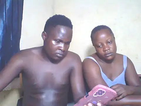 Snapshot of Dark_Queenchocolate chatting on 19, 10, 2025 Dark Queenchocolate online show from 19, 10, 2025