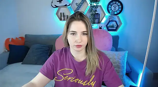 SabrinViolet online show from 18, 3, 2025