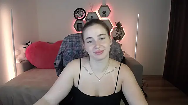 Snapshot of SabrinViolet chatting on 22, 7, 2026 SabrinViolet online show from 22, 7, 2026