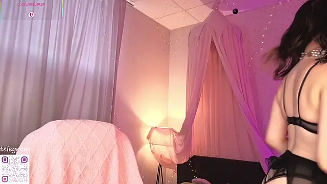 lilly Cherry  online show from 5, 7, 2026