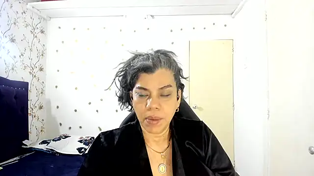 Snapshot of vikyadams chatting on 25, 6, 2026 vikyadams online show from 25, 6, 2026