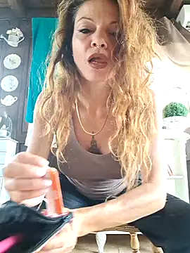 vampvanna23 online show from 9, 9, 2025