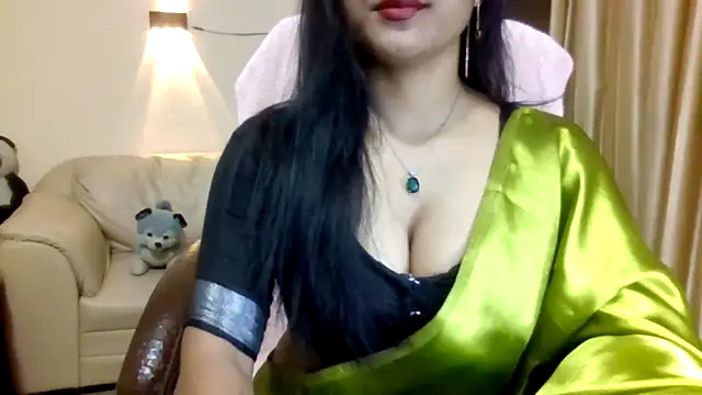 Queenhimanshi online show from 5, 4, 2026