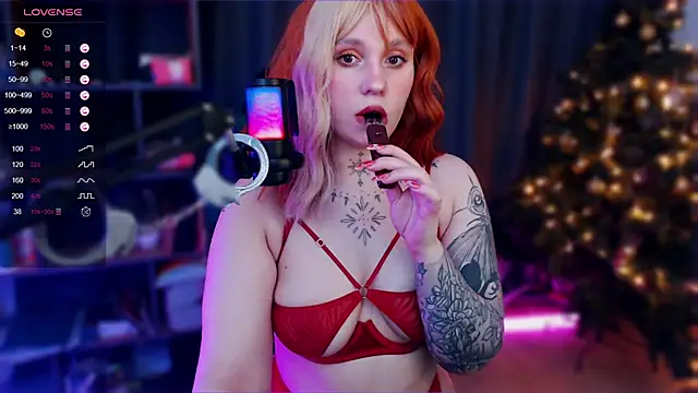 Snapshot of The_Full_Red_Moon chatting on 29, 12, 2024 The Full Red Moon online show from 29, 12, 2024