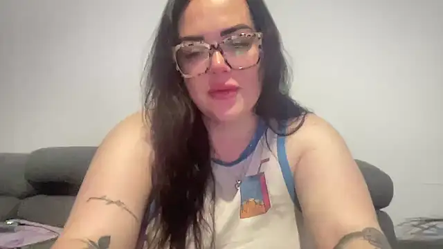 Snapshot of clara_lu chatting on 19, 5, 2026 clara lu online show from 19, 5, 2026