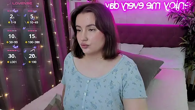 FeralPeach online show from 5, 10, 2025