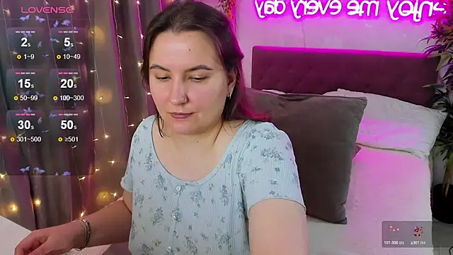 FeralPeach online show from 19, 11, 2025