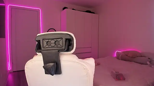 Eva Davi online show from 16, 2, 2025