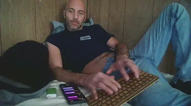 Snapshot of Disdikisgr8x5 chatting on 10, 1, 2025 Disdikisgr8x5 online show from 10, 1, 2025